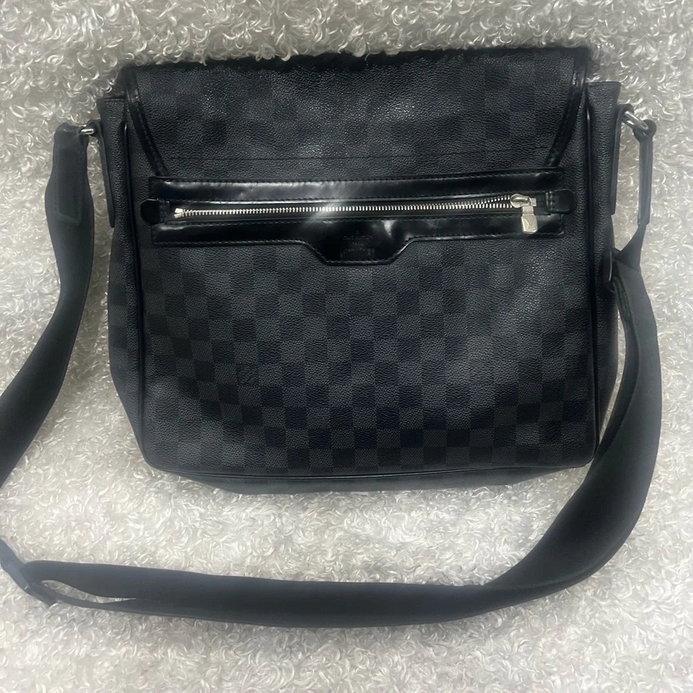 Louis Vuitton Damier Graphite Daniel GM